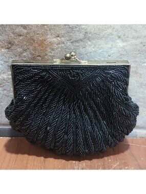 Vintage Black Beaded Clam Shell Evening Bag Clutch Purse Chain Strap Kisslock Cl